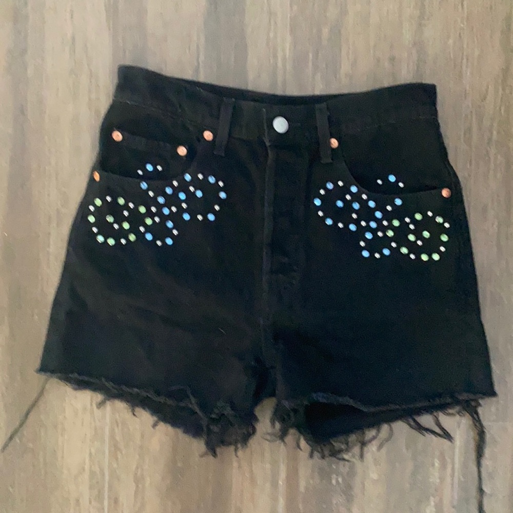 Levi’s rib cage short with rhinestones, black, size 27.